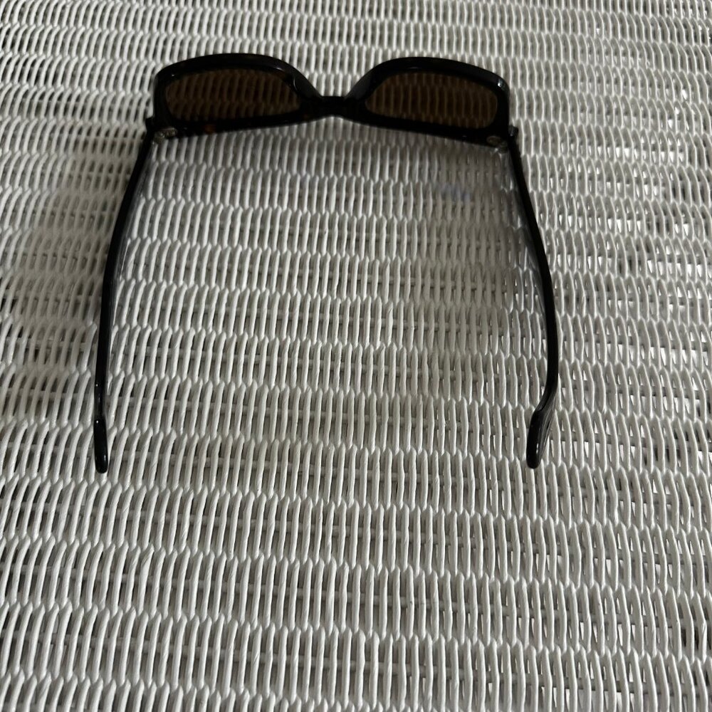 Ray-Ban Wayfarer Classic Sunglasses - Picture 4 of 11